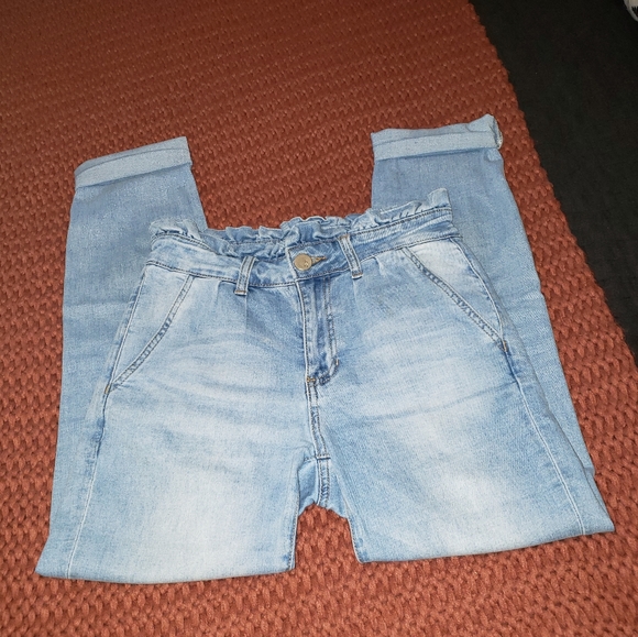 Adorable Ruffle Skinny Jeans - Picture 3 of 7